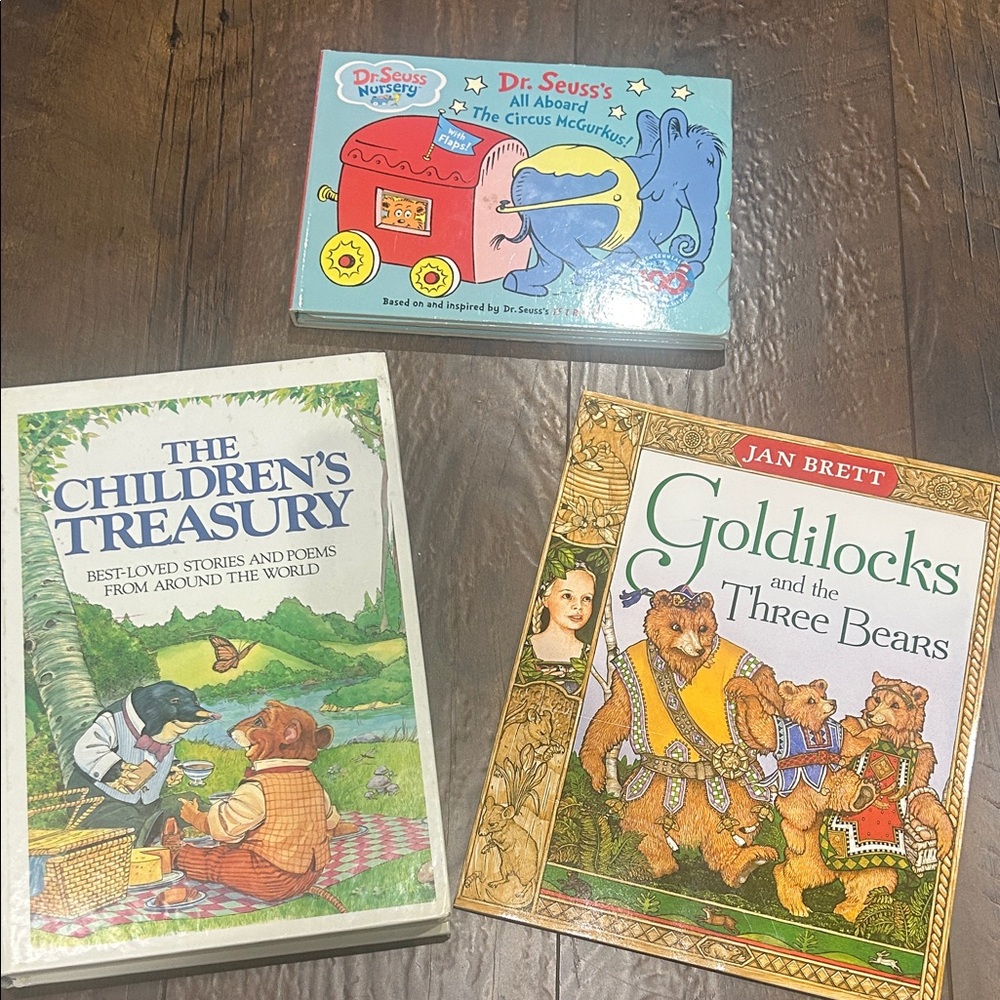 Dr. Seuss Blue and Red Circus McGurkus Book and 2 other kids books